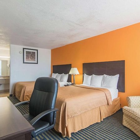 Motel 6-Liberal, Ks Kültér fotó