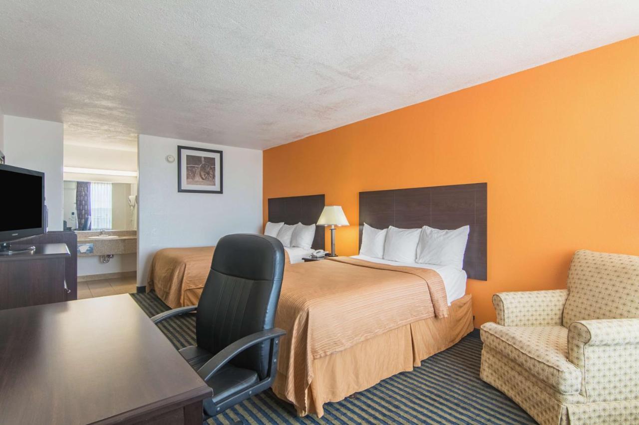 Motel 6-Liberal, Ks Kültér fotó