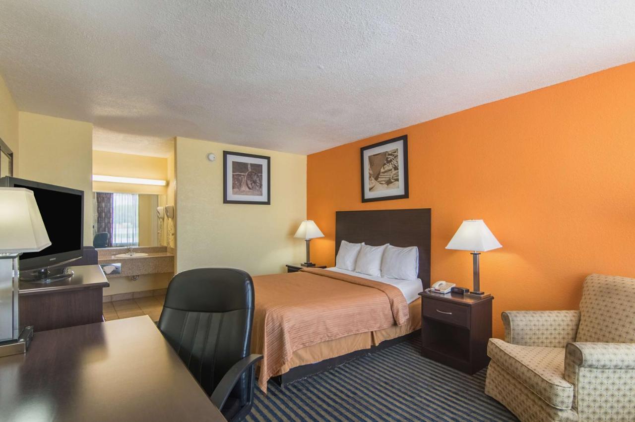 Motel 6-Liberal, Ks Kültér fotó